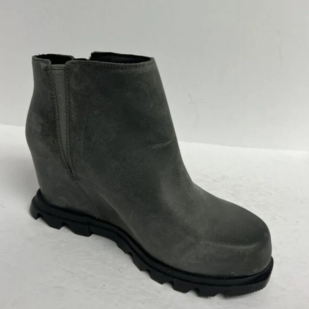 Sorel Women's Joan Of Arctic Wedge III Zip Boot Gray, Size 7.5 Wide